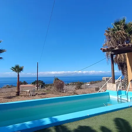 旅馆 The Tree House Surf Camp *