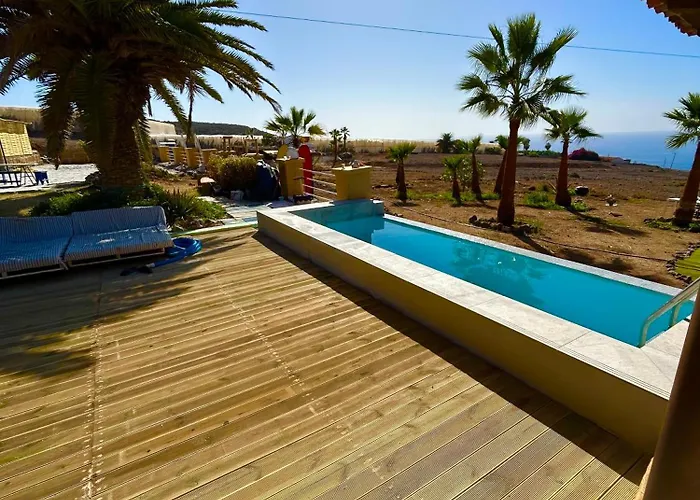 The Tree House Surf Camp Hostel Costa Adeje (Tenerife)