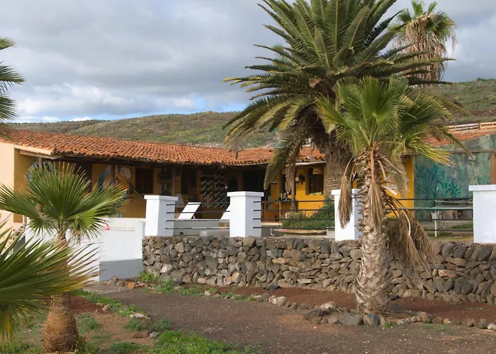 Hostel The Tree House Surf Camp