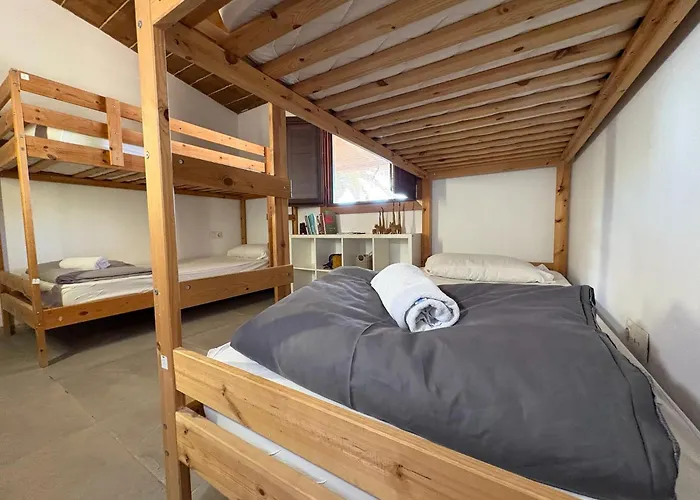 Hostel The Tree House Surf Camp *