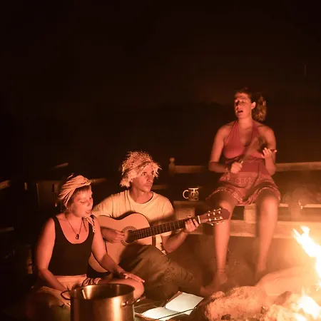 Хостел The Tree House Surf Camp