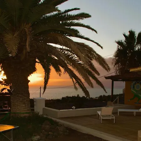 Hostel The Tree House Surf Camp