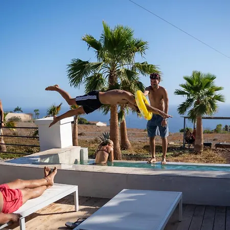 The Tree House Surf Camp Vandrerhjem Costa Adeje (Tenerife)