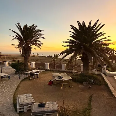 Vandrerhjem The Tree House Surf Camp Costa Adeje (Tenerife)